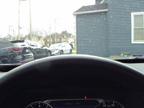 Used 2025 Nissan Pathfinder SV AWD/4WD image 18