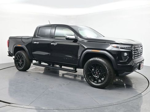 New 2026 GMC Canyon Denali w/ LPO, Denali Black Edition image 7