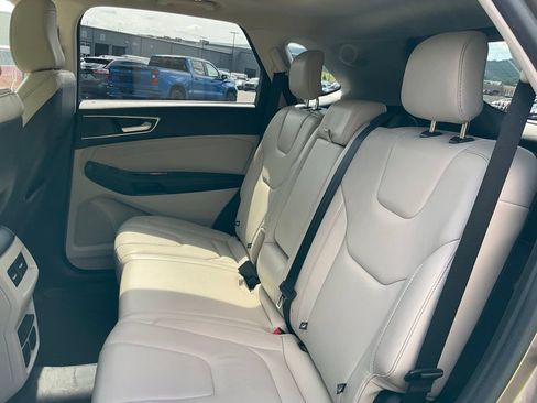 Certified 2020 Ford Edge Titanium AWD/4WD image 18