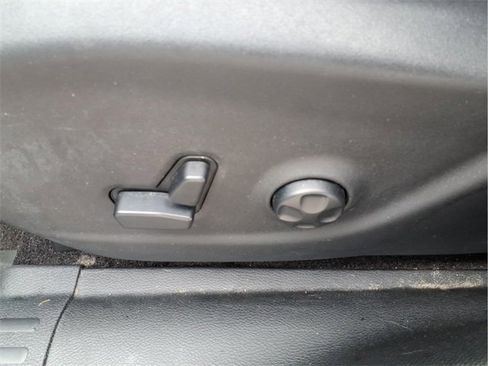 Used 2019 Jeep Cherokee Trailhawk w/ Comfort/Convenience Group image 13