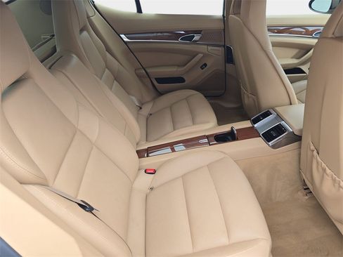 Used 2011 Porsche Panamera 4 image 13