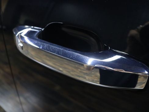 Used 2024 GMC Sierra 2500 Denali w/ Denali Reserve Package image 11