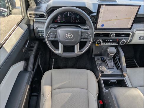 Used 2025 Toyota Tacoma Limited image 8