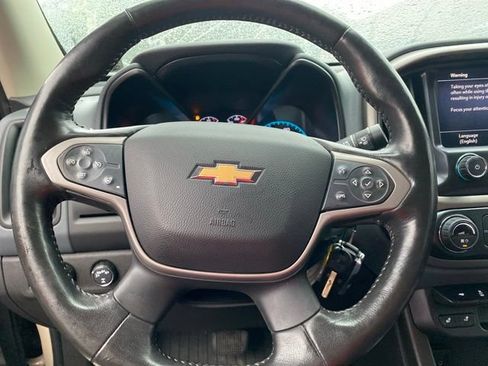 Used 2022 Chevrolet Colorado Z71 AWD/4WD image 17