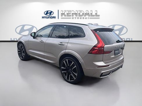 Used 2024 Volvo XC60 B5 Ultimate AWD/4WD image 4