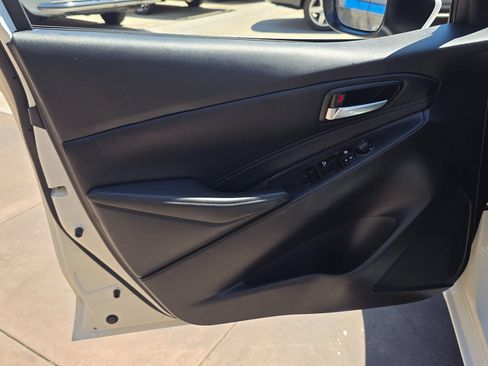 Used 2019 Toyota Yaris XLE FWD image 25
