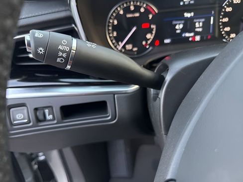 New 2025 Cadillac XT6 Luxury image 24