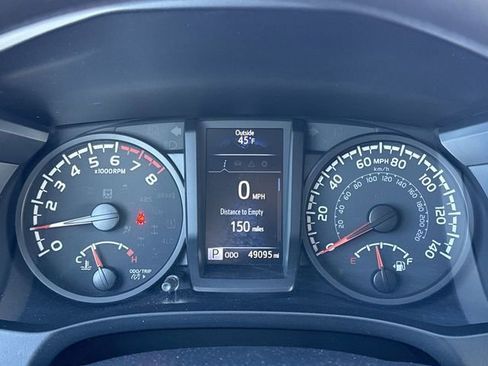Used 2021 Toyota Tacoma SR image 13