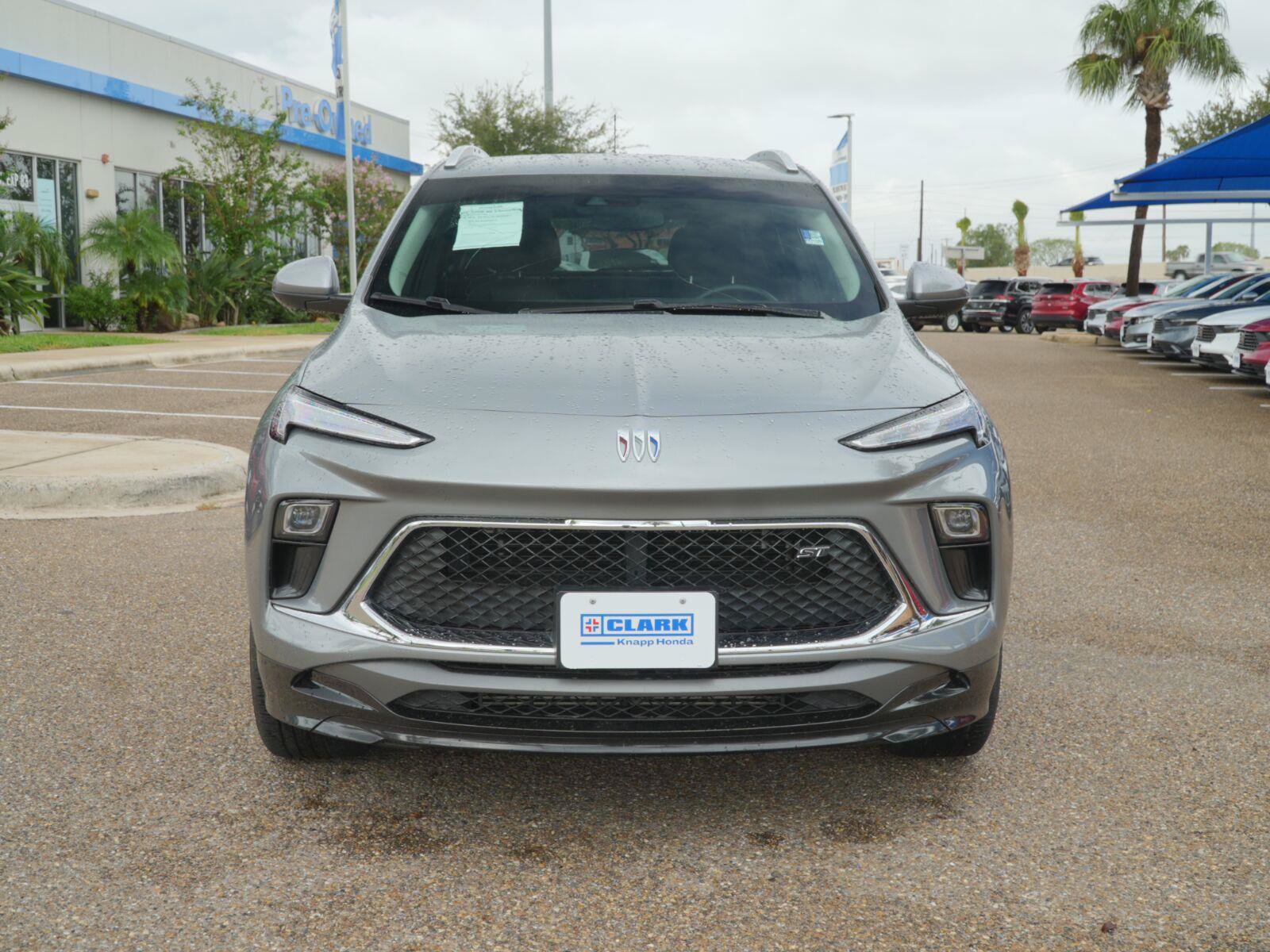 Used 2025 Buick Encore GX Sport Touring FWD image 3