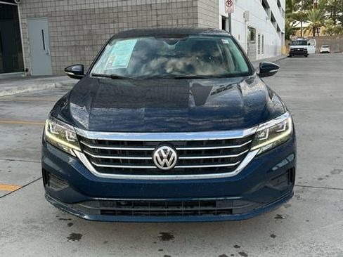 Used 2020 Volkswagen Passat 2.0T SEL FWD image 2