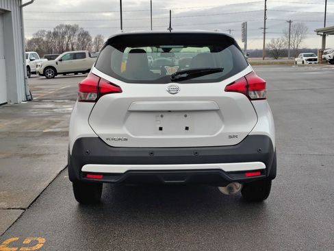 Used 2020 Nissan Kicks SR w/ SR Premium Package image 5