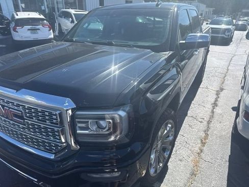 Used 2018 GMC Sierra 1500 Denali w/ Denali Ultimate Package AWD/4WD image 8