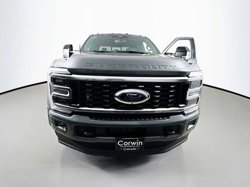 New 2026 Ford F450 Platinum w/ FX4 Off-Road Package image 2