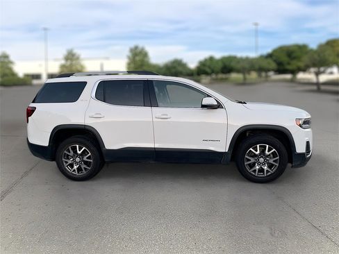 Used 2023 GMC Acadia SLT image 8