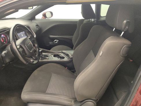 Used 2018 Dodge Challenger R/T RWD image 17