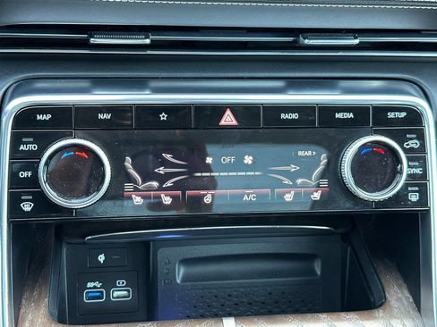 Used 2022 Genesis GV80 2.5T w/ Advanced Package 03 image 24