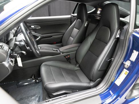 Used 2025 Porsche 718 Cayman image 44