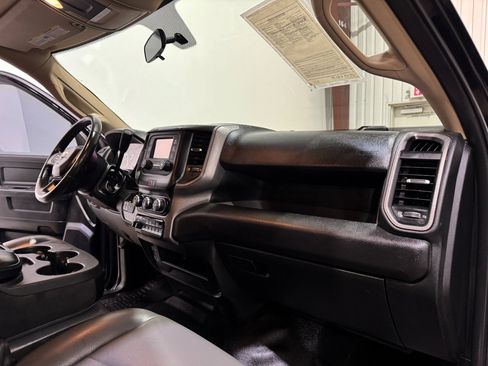 Used 2020 RAM 3500 Tradesman w/ Chrome Appearance Group image 11