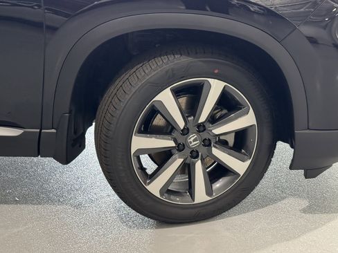 New 2025 Honda Pilot Touring image 34