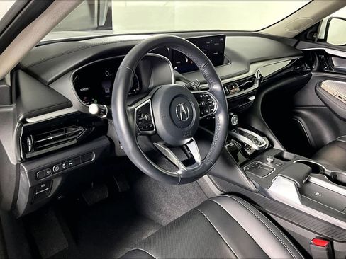 Used 2023 Acura MDX SH-AWD w/ Technology Package image 16