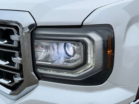 Used 2017 GMC Sierra 1500 SLT w/ SLT Premium Package image 23