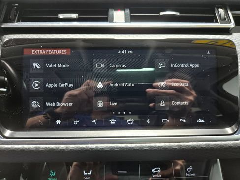Used 2019 Land Rover Range Rover Velar S AWD/4WD image 22