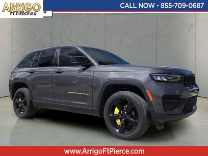 Used 2025 Jeep Grand Cherokee Altitude