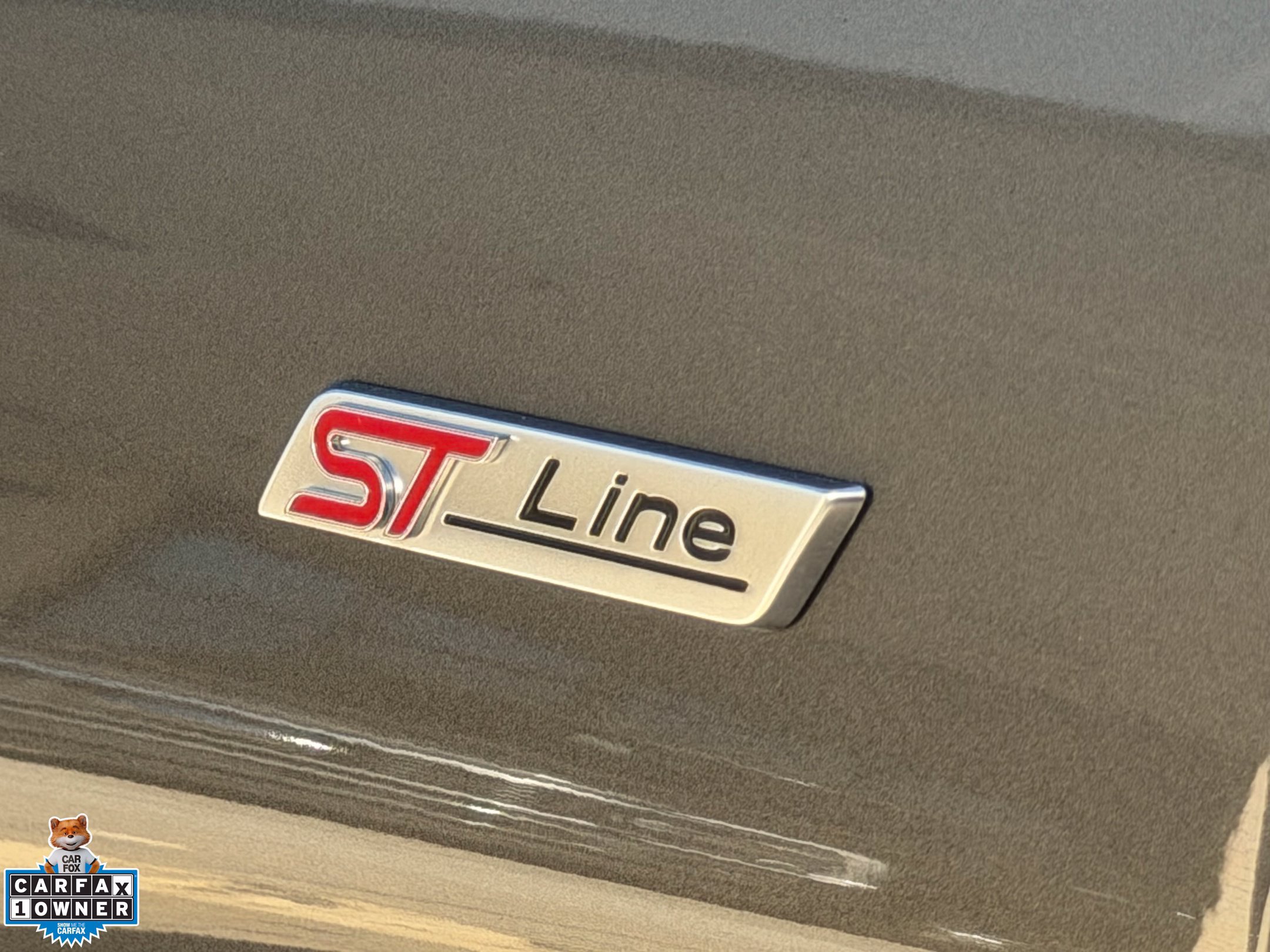 Used 2025 Ford Explorer ST-Line w/ Premium Package RWD image 7