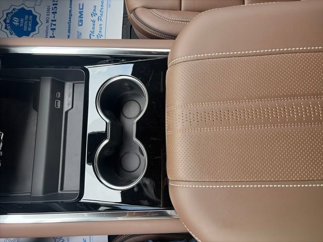 Used 2026 Chevrolet Tahoe High Country AWD/4WD image 25