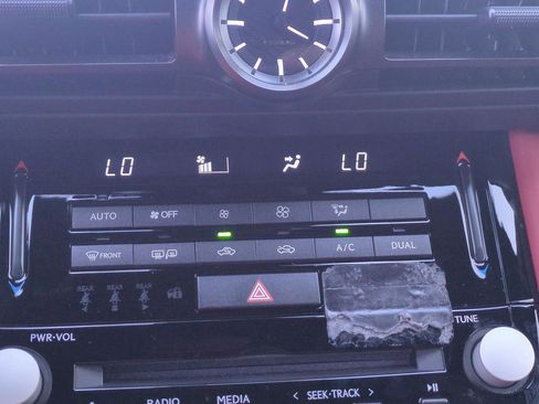 Used 2023 Lexus IS 500 image 27