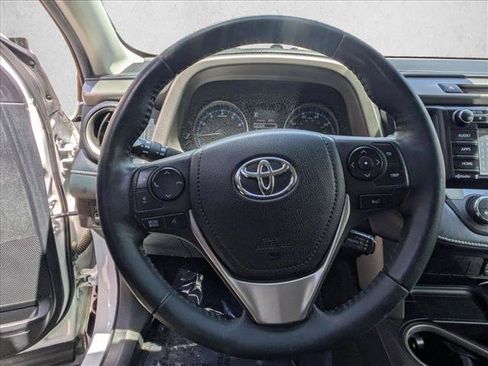 Used 2018 Toyota RAV4 XLE AWD/4WD image 19