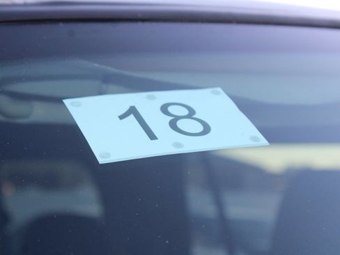 Used 2005 Ford Expedition XLT image 11