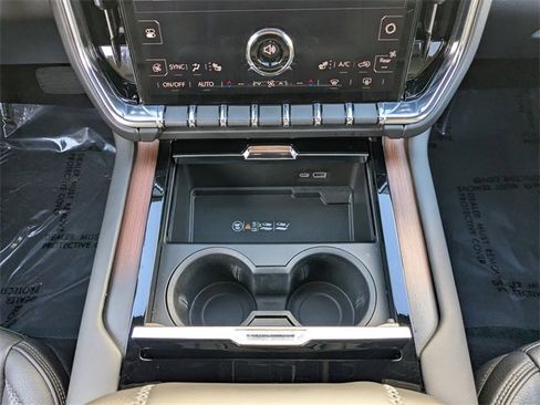 Used 2025 GMC Yukon Denali image 23