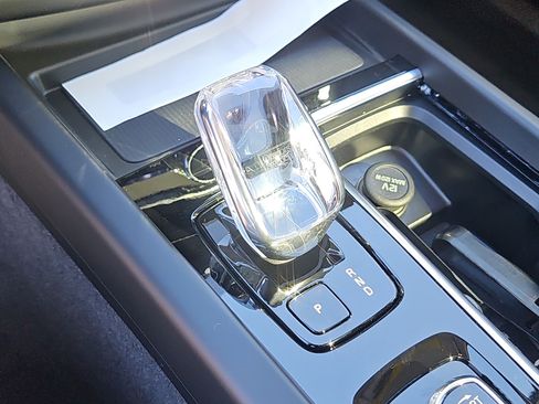 New 2026 Volvo XC60 B5 Plus w/ Protection Package Premier image 18