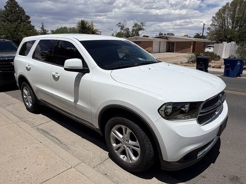 Used 2022 Dodge Durango SXT RWD image 2