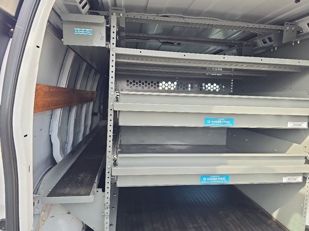 Used 2017 Chevrolet Express 2500 RWD image 11