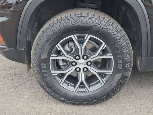 Used 2025 GMC Acadia AT4 AWD/4WD image 33