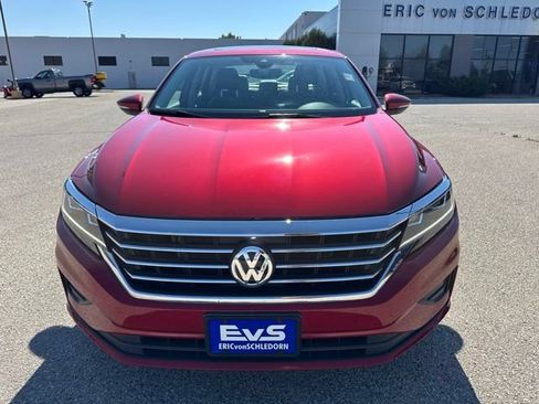Used 2021 Volkswagen Passat 2.0T SE FWD image 8