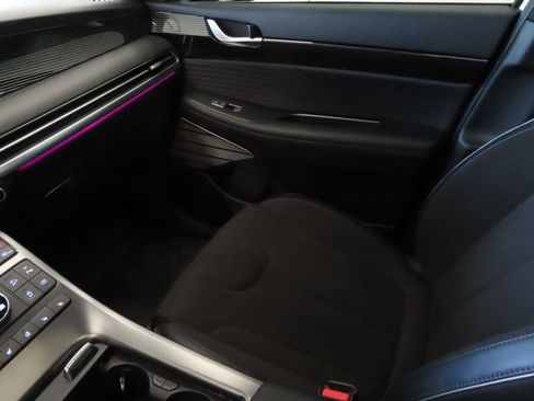 Used 2025 Hyundai Palisade Calligraphy image 21