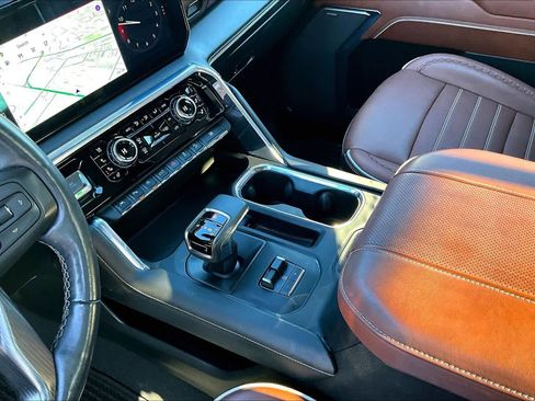 Used 2023 GMC Sierra 1500 Denali Ultimate image 16