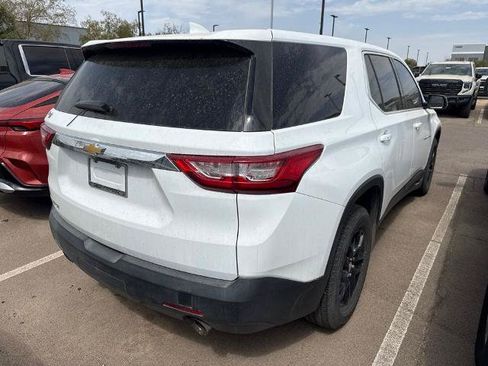 Used 2019 Chevrolet Traverse LS FWD image 3