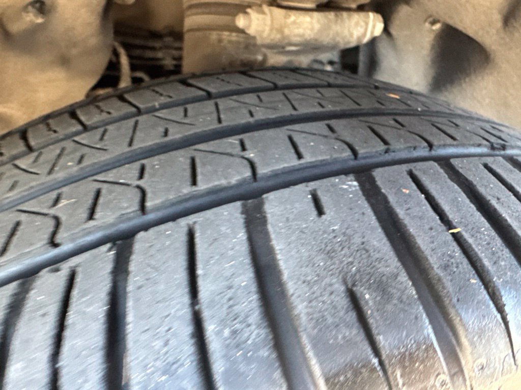 Used 2018 Porsche Macan AWD/4WD image 3