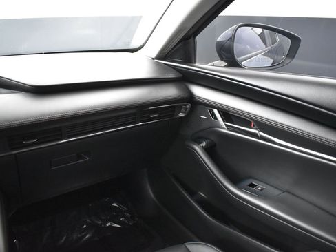Used 2019 MAZDA MAZDA3 Sedan w/ Preferred Package image 15