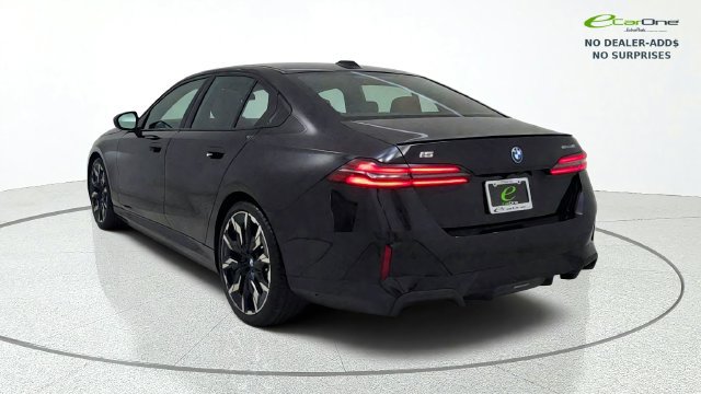 Used 2027 BMW i5 eDrive40 w/ M Sport Package RWD image 6