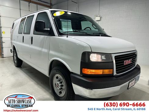 Used 2017 GMC Savana 2500 image 1