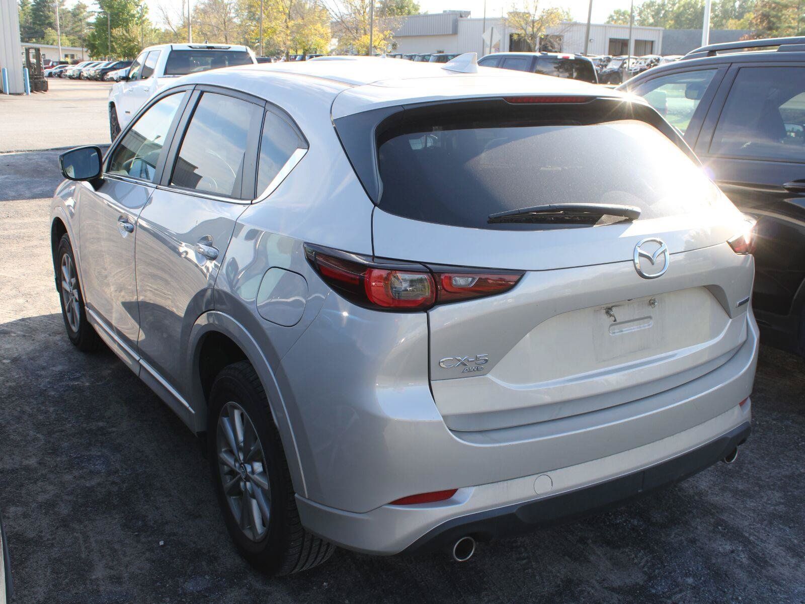 Used 2024 MAZDA CX-5 AWD 2.5 S w/ Select Package image 6