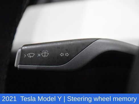 Used 2021 Tesla Model Y Long Range image 9