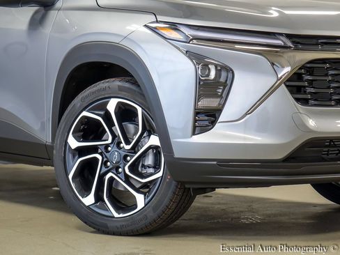 New 2026 Chevrolet Trax RS w/ Driver Confidence Package FWD image 4