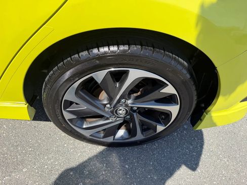 Used 2017 Toyota Corolla iM w/ Carpet Mat Package FWD image 28