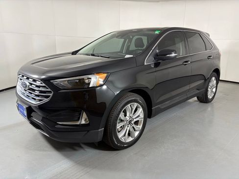 Used 2024 Ford Edge Titanium image 4
